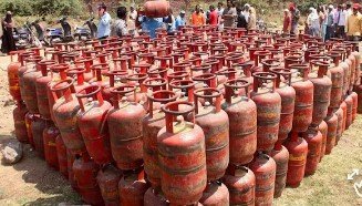 LPG बुकिंग का नियम बदला, अब दूसरे सिलेंडर के लिए नहीं करना होगा लंबा इंतजार